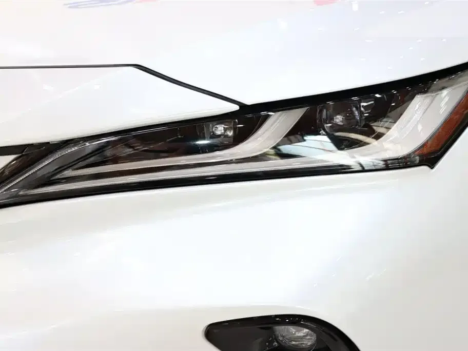 Toyota Venza 2023 из CN, фото 4