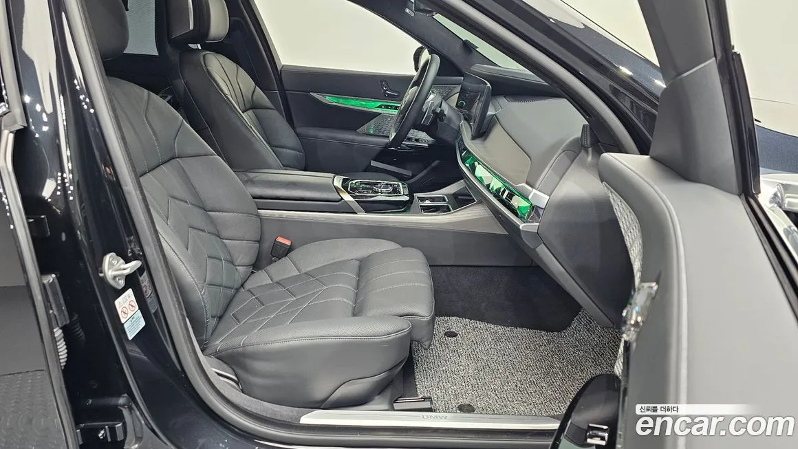 BMW 7-Series 2023 из KR, фото 9