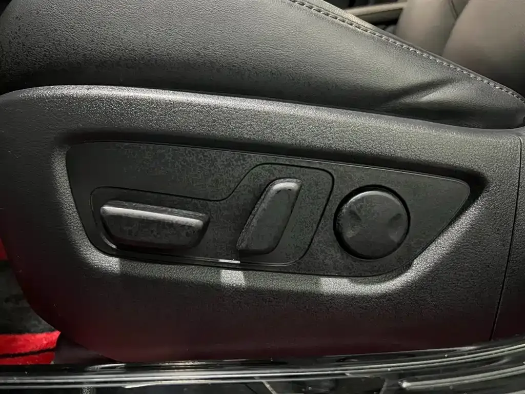 Mazda CX-30 — фото 10