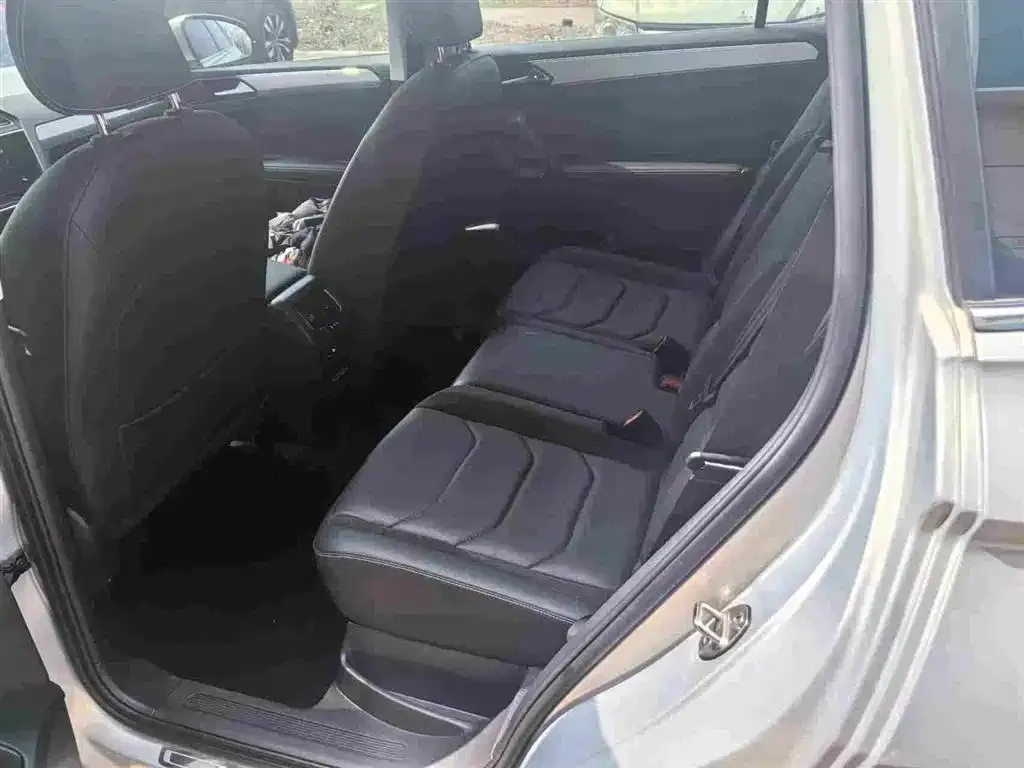 Volkswagen Tiguan L 2021 из CN, фото 6