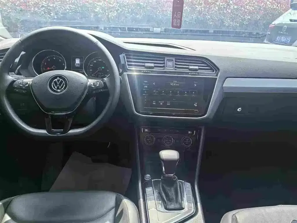 Volkswagen Tiguan L 2021 из CN, фото 3
