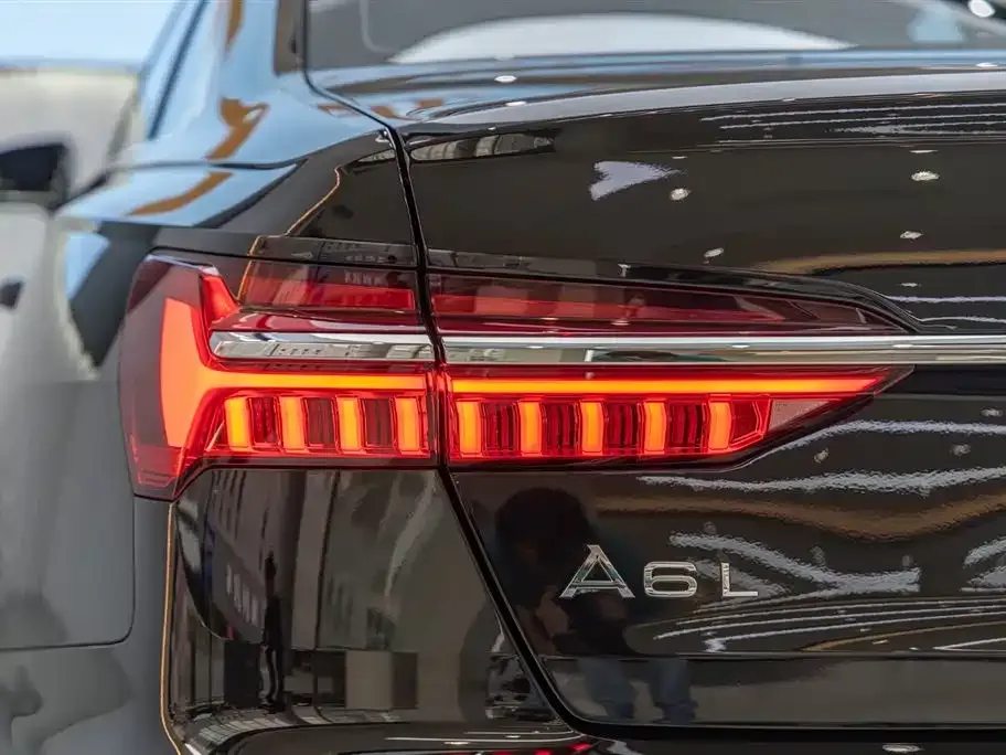 Audi A6L — фото 2