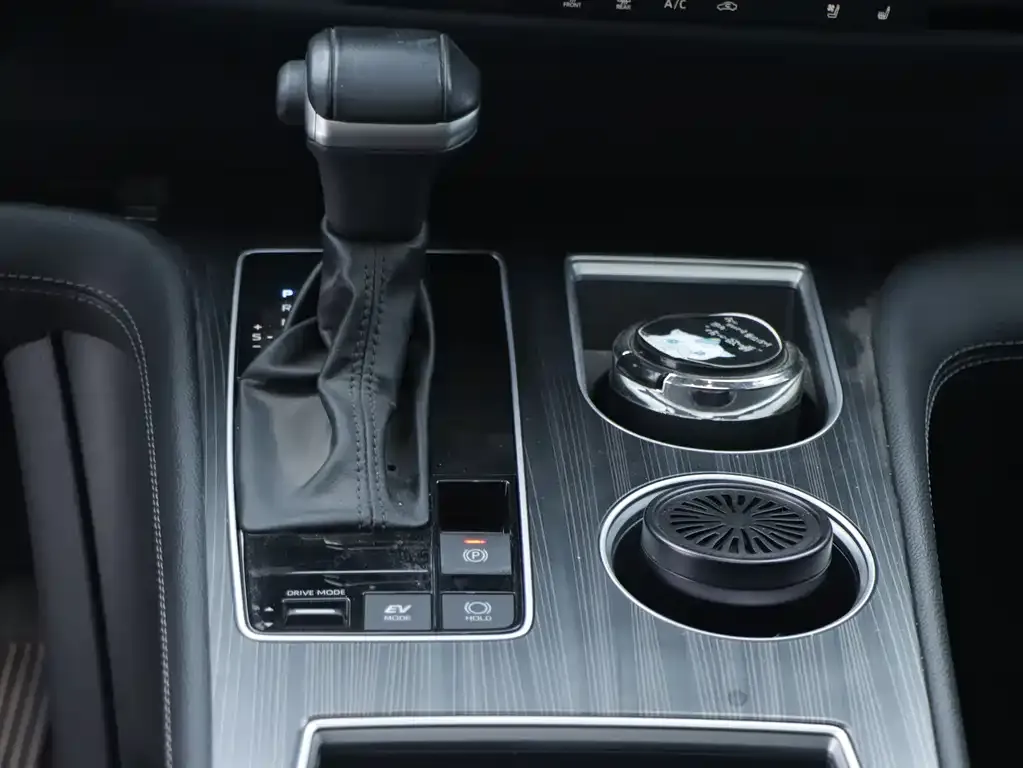 Toyota Sienna 2023 из CN, фото 3