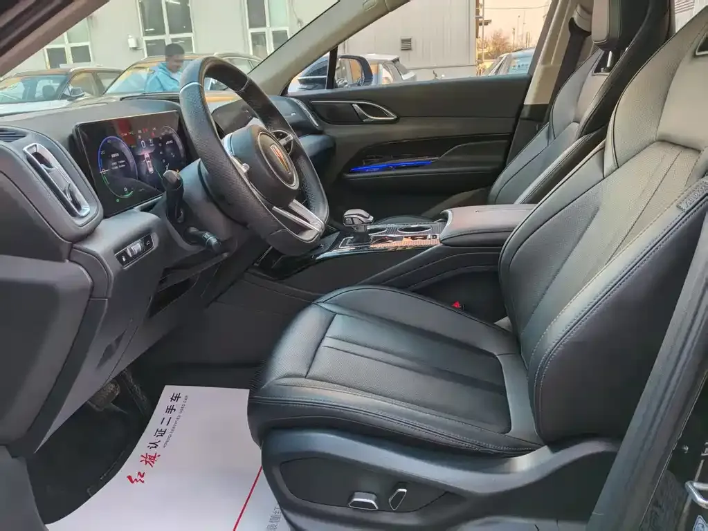 Hongqi HS3 PHEV 2024 из CN, фото 2