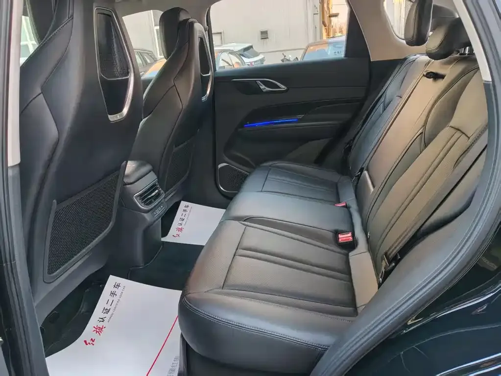 Hongqi HS3 PHEV 2024 из CN, фото 3