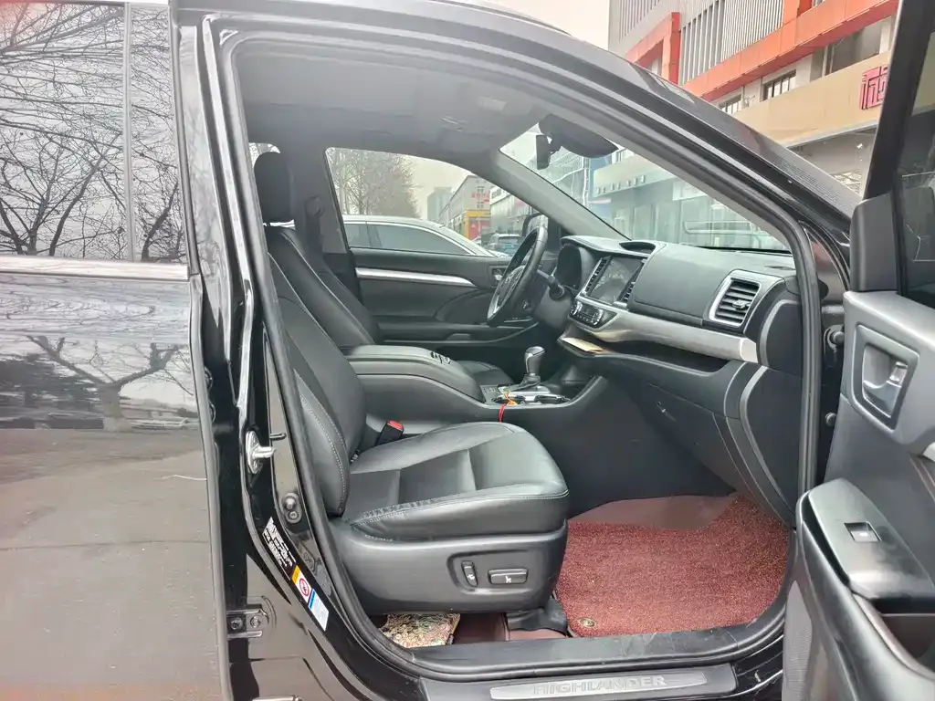 Toyota Highlander 2021 из CN, фото 3
