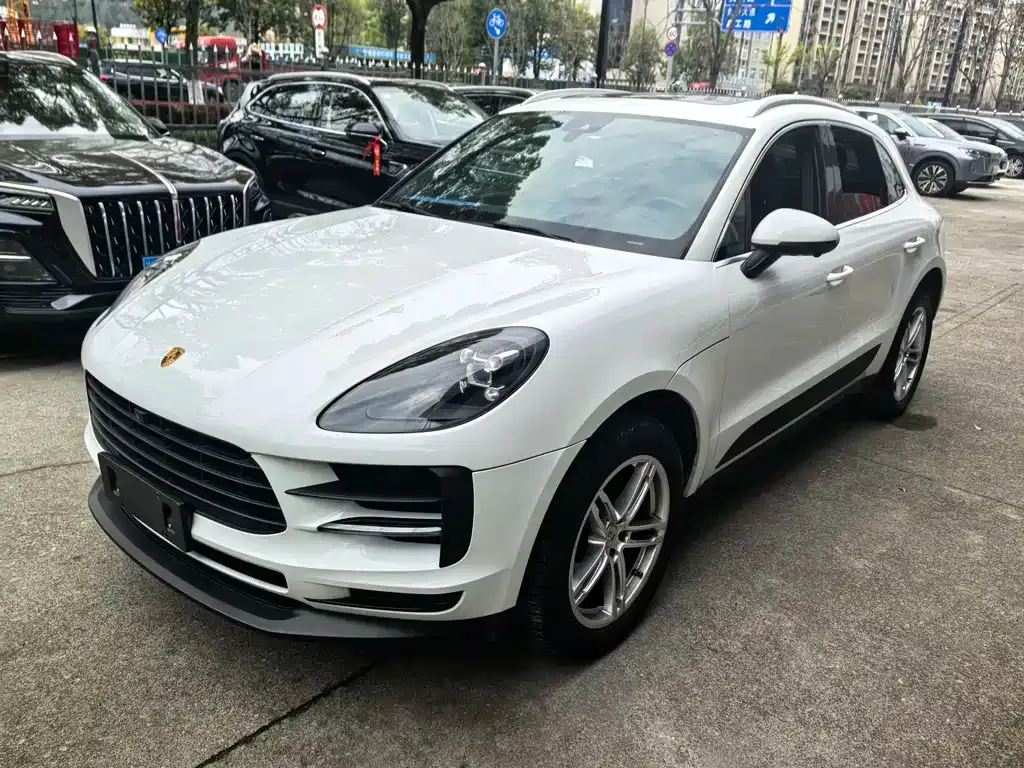 Porsche Macan — фото 1