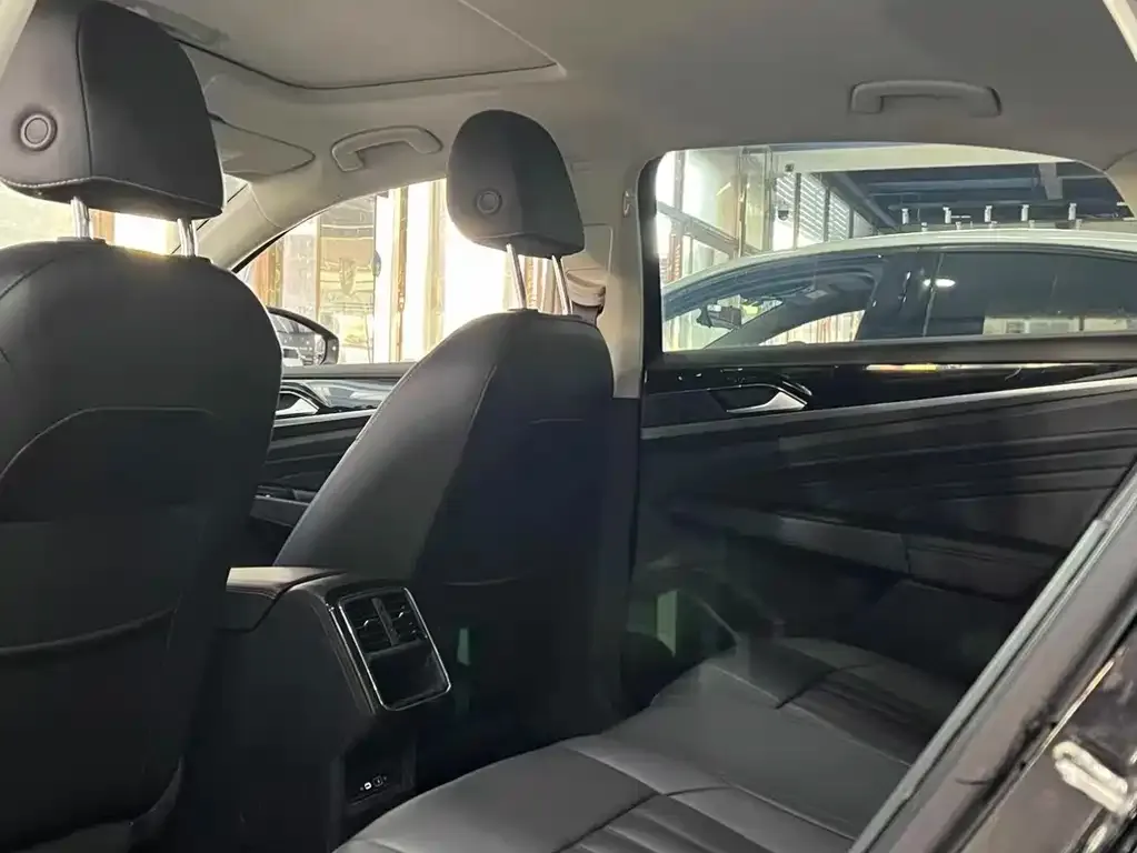 Volkswagen Passat — фото 2