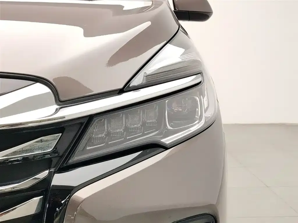 Buick GL8 2023 из CN, фото 3