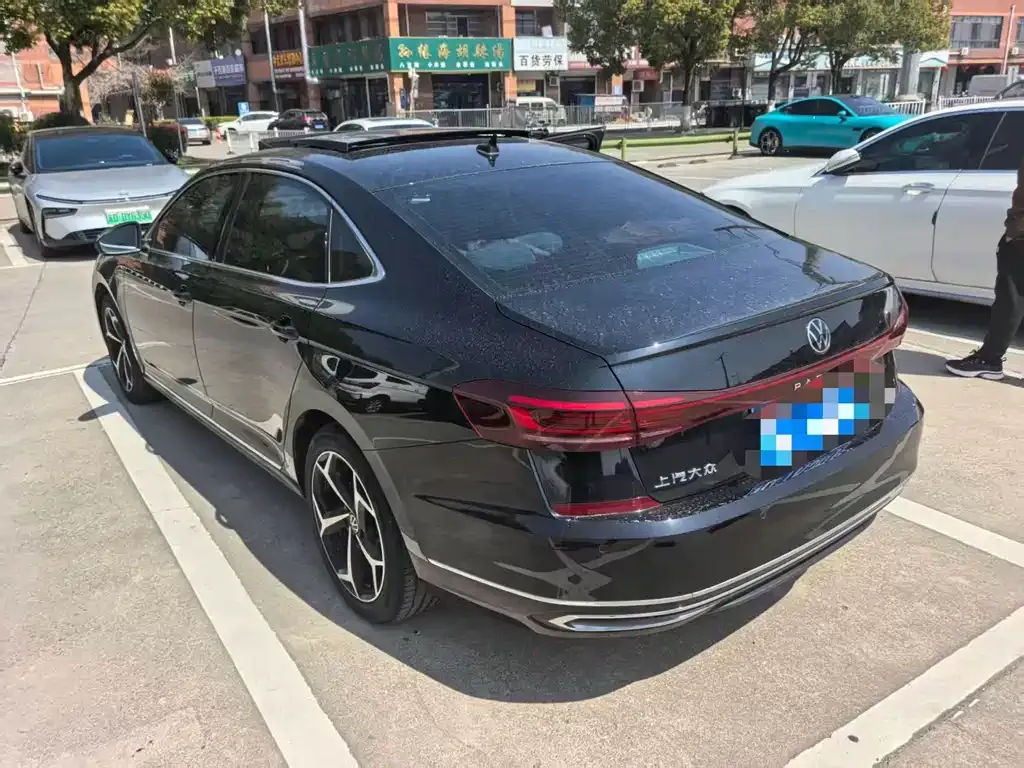Volkswagen Passat — фото 6