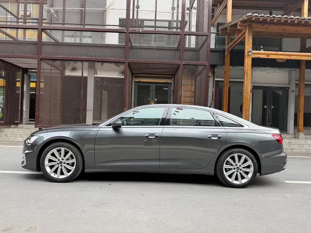 Audi A6L — фото 3