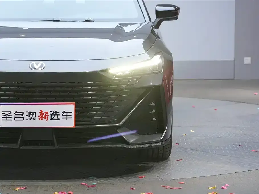 Changan UNI-V iDD 2023 из CN, фото 3