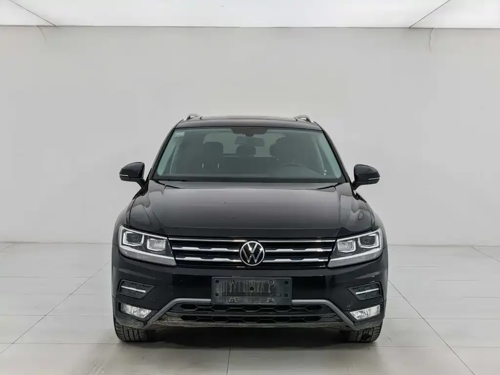 Volkswagen Tiguan L — фото 4