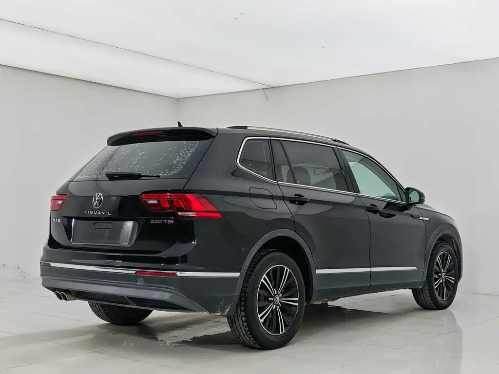 Volkswagen Tiguan L — фото 8