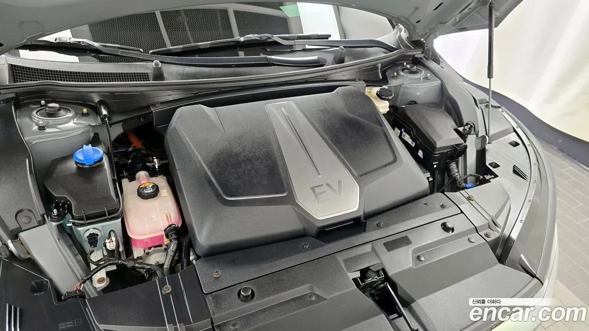 Kia EV6 — фото 10