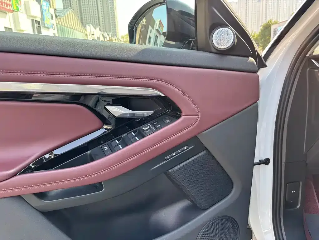 Land Rover Evoque 2022 из CN, фото 3
