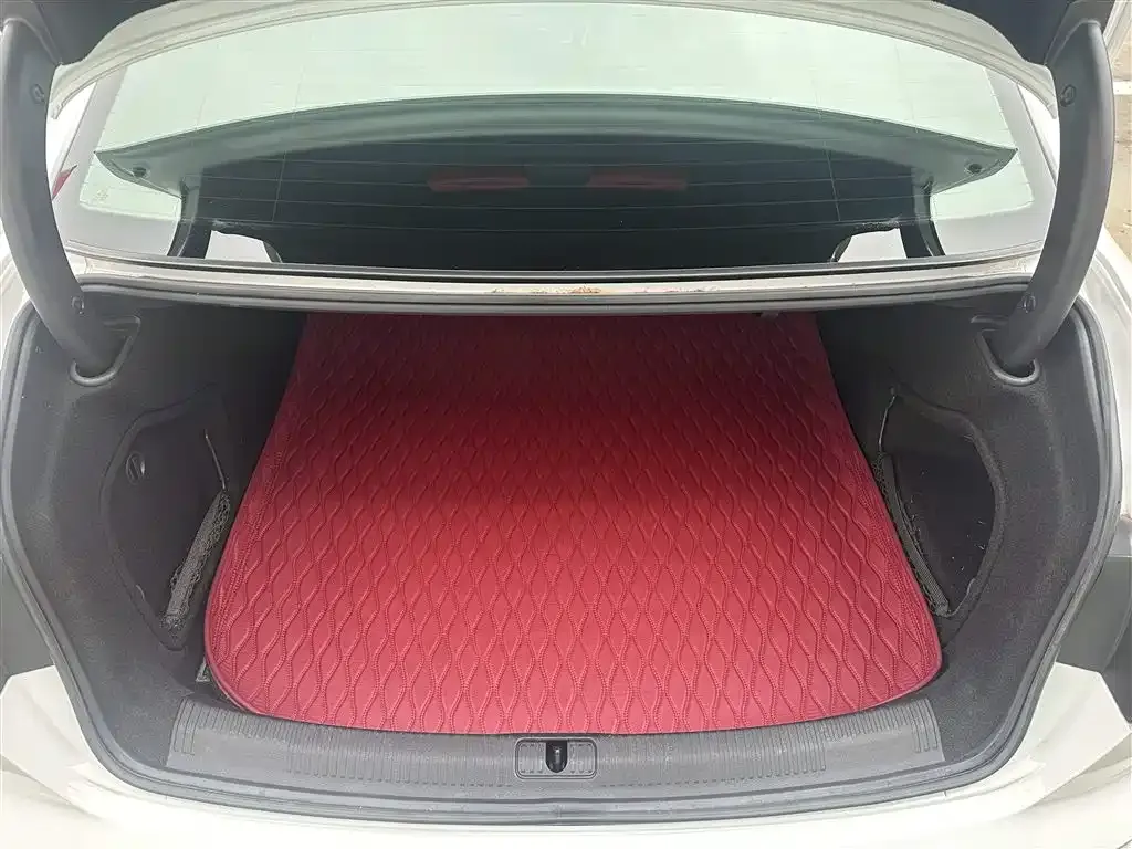 Audi A4L 2021 из CN, фото 6
