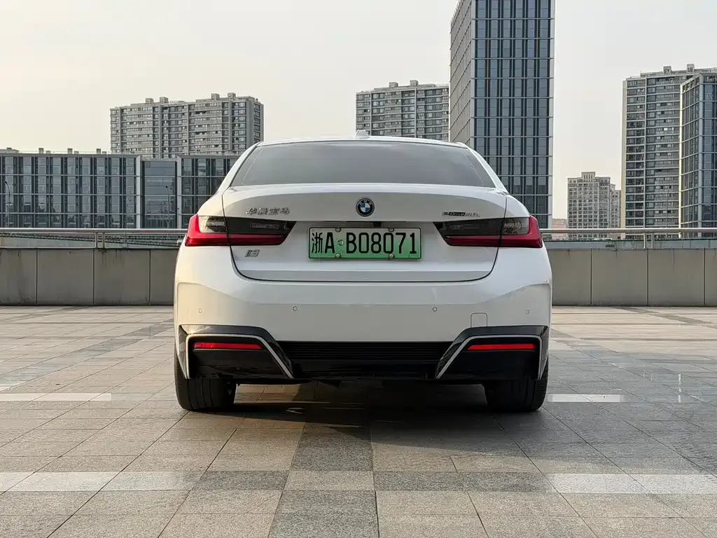 BMW i3 — фото 8