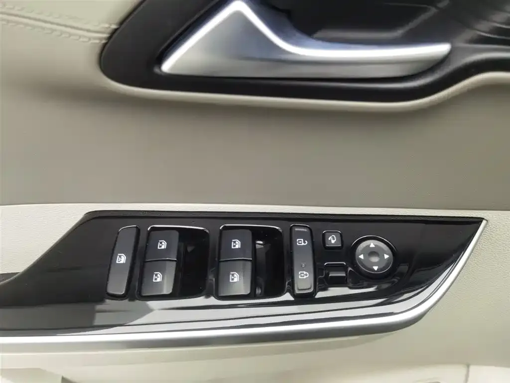 Hyundai Custo — фото 10