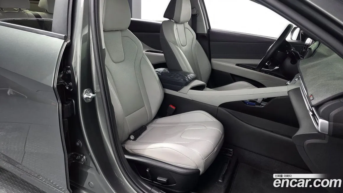 Hyundai AVANTE 2023 из KR, фото 4