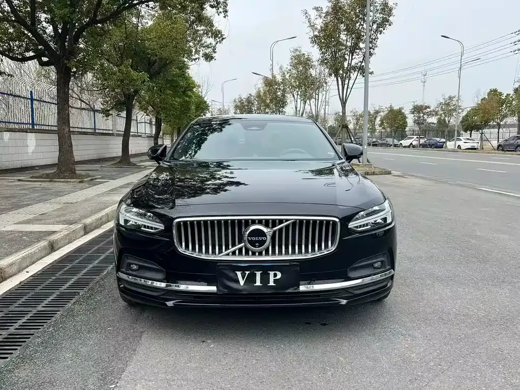 Volvo S90 2024 из CN, фото 4