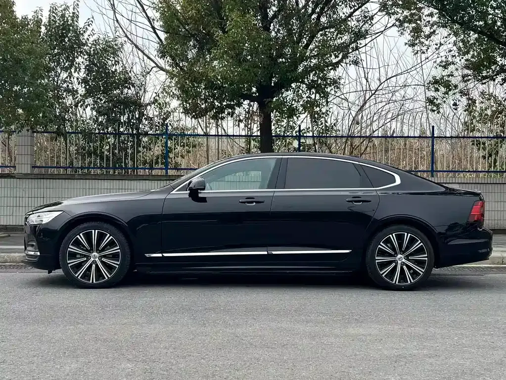 Volvo S90 2024 из CN, фото 9