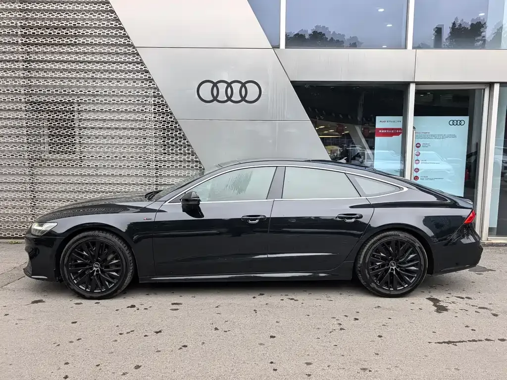 Audi A7 2021 из CN, фото 3