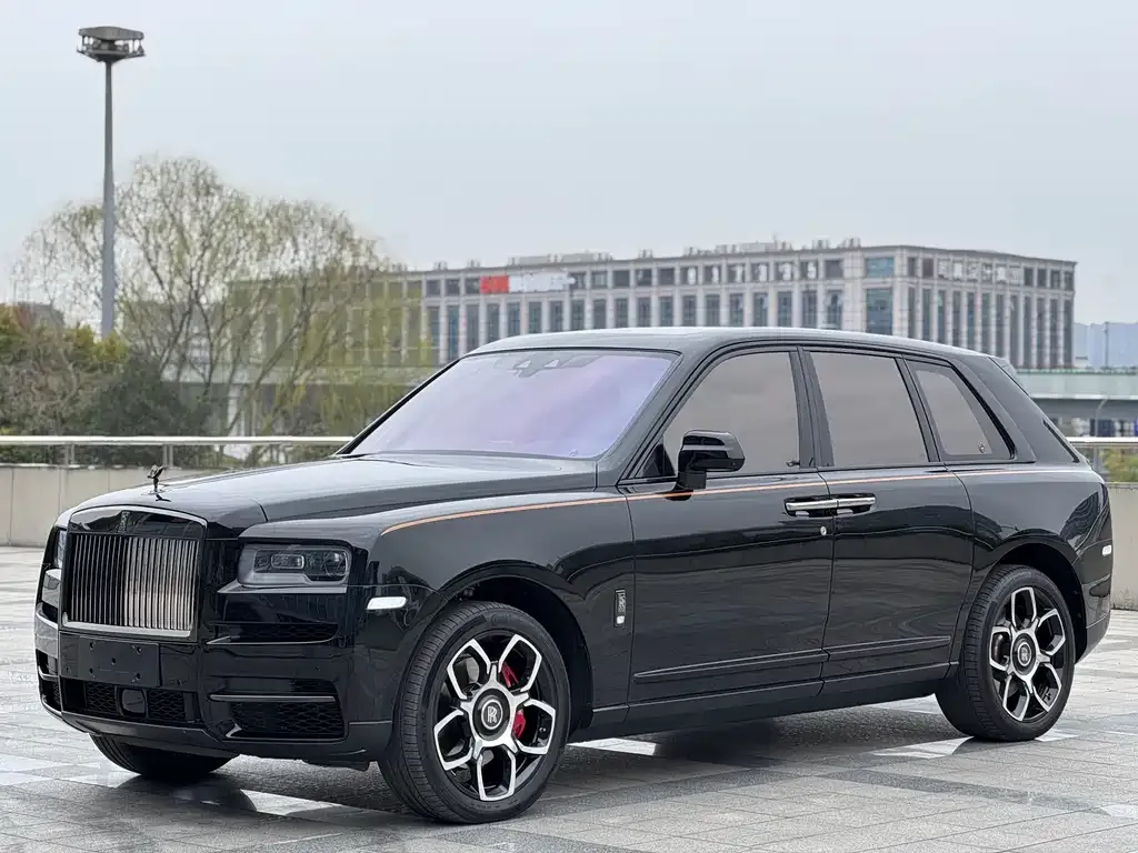 Rolls-Royce Cullinan — фото 1