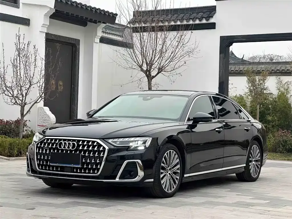 Audi A8 — фото 6