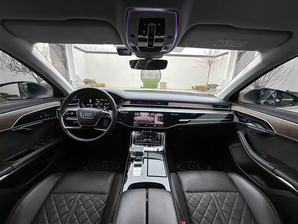 Audi A8 — фото 5