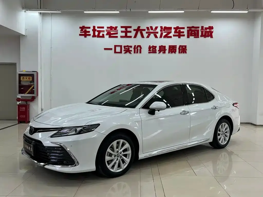 Toyota Camry 2023 из CN, фото 1