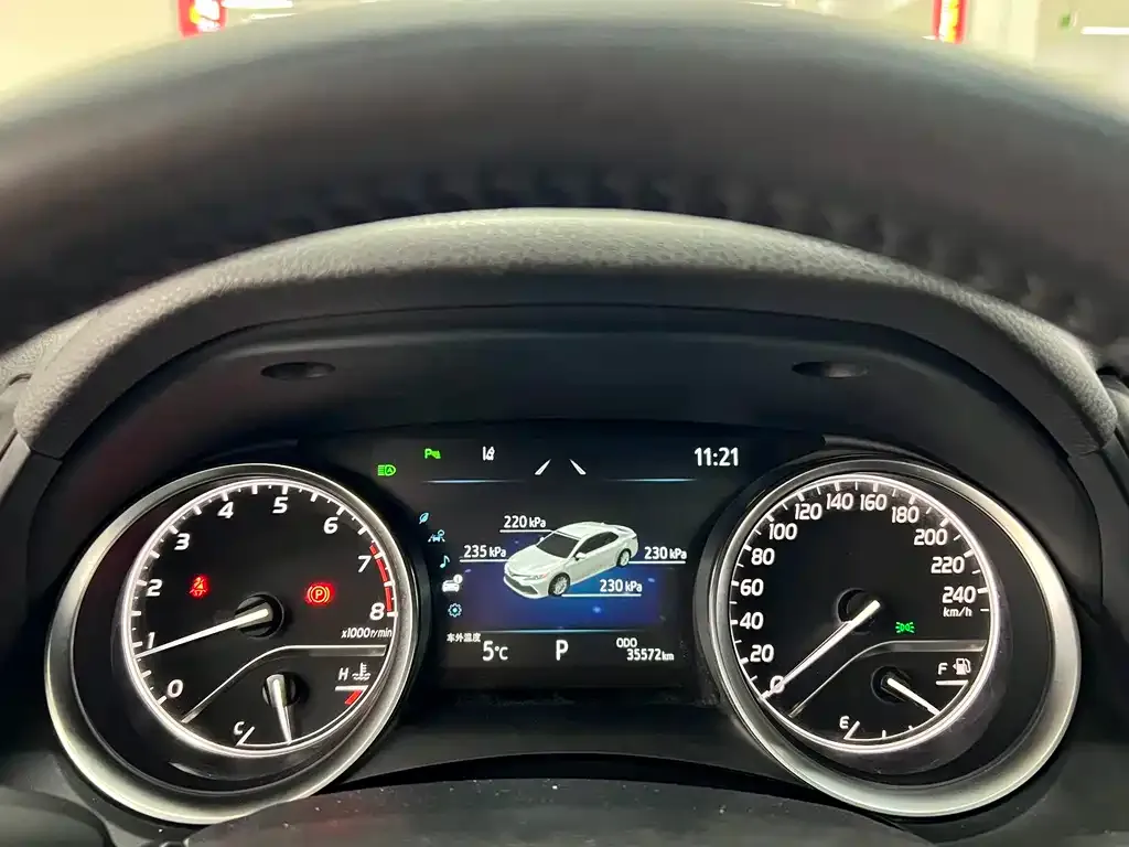 Toyota Camry 2023 из CN, фото 2