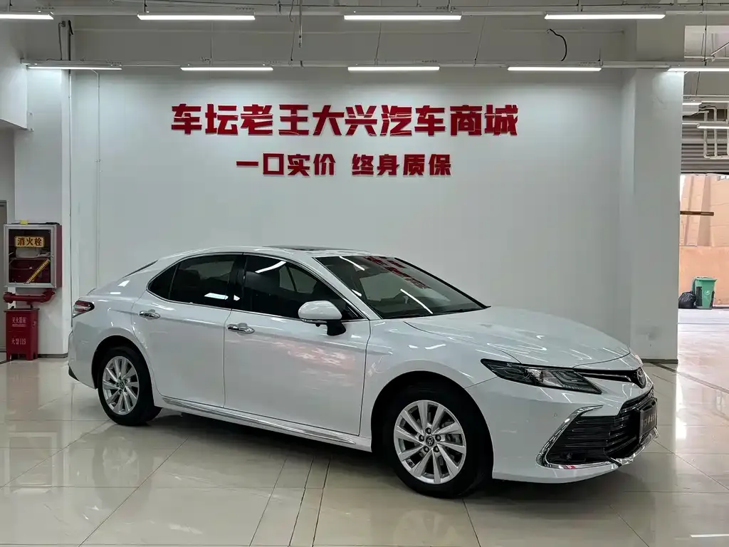 Toyota Camry 2023 из CN, фото 8