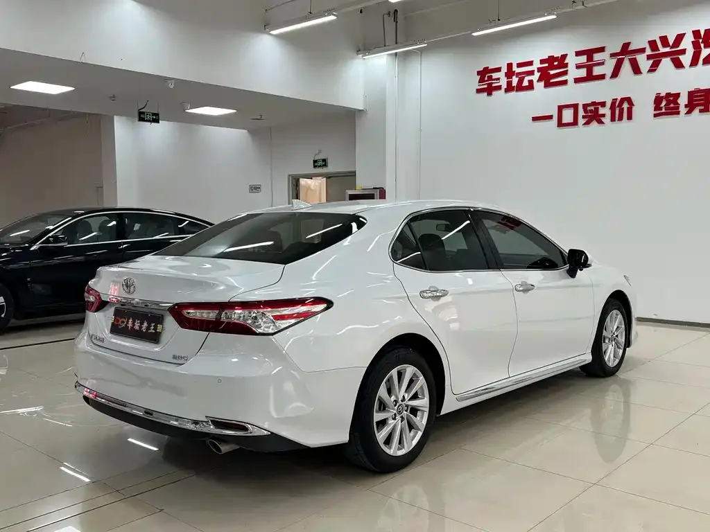 Toyota Camry 2023 из CN, фото 6