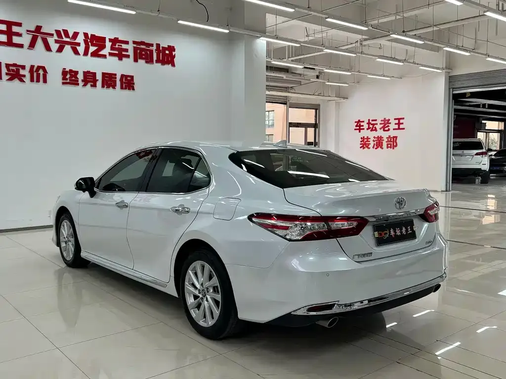 Toyota Camry 2023 из CN, фото 4
