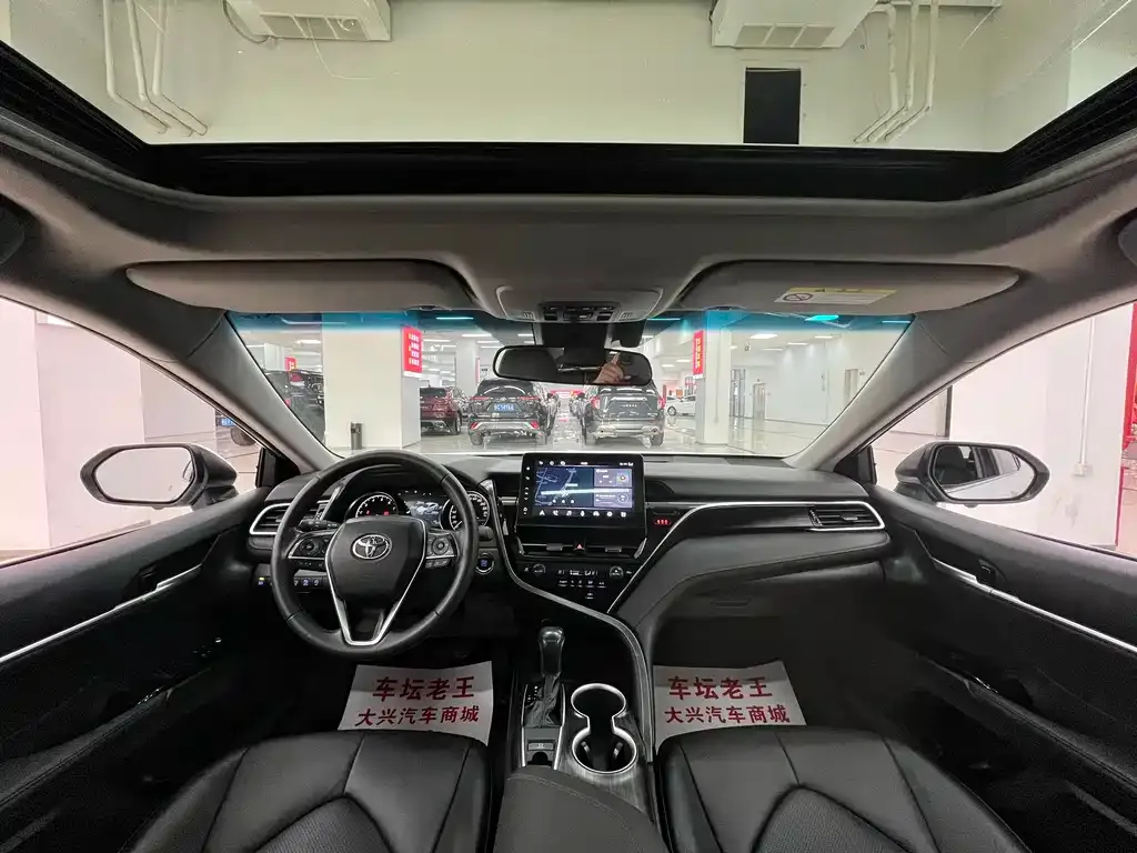 Toyota Camry 2023 из CN, фото 5