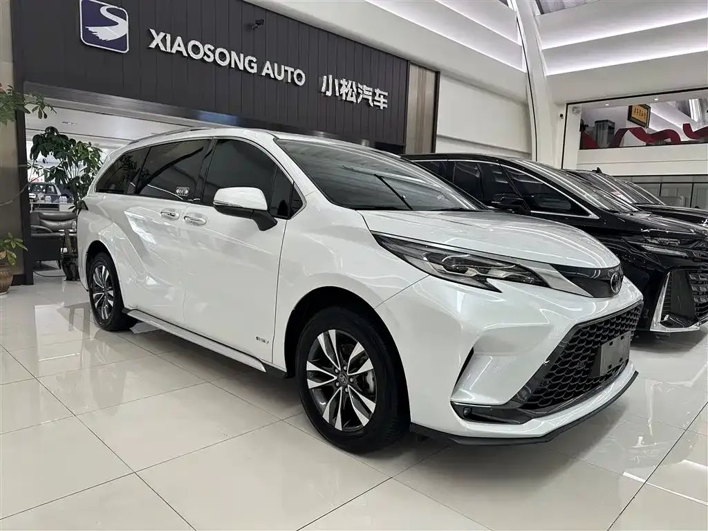 Toyota Granvia 2024 из CN, фото 10
