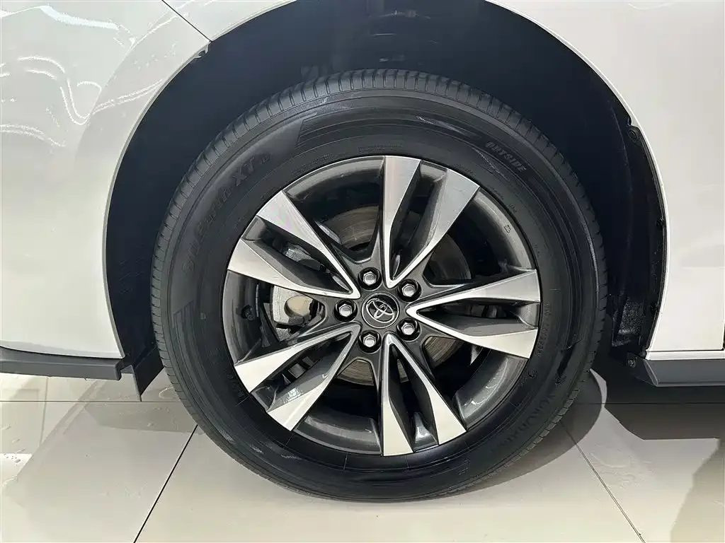 Toyota Granvia 2024 из CN, фото 4