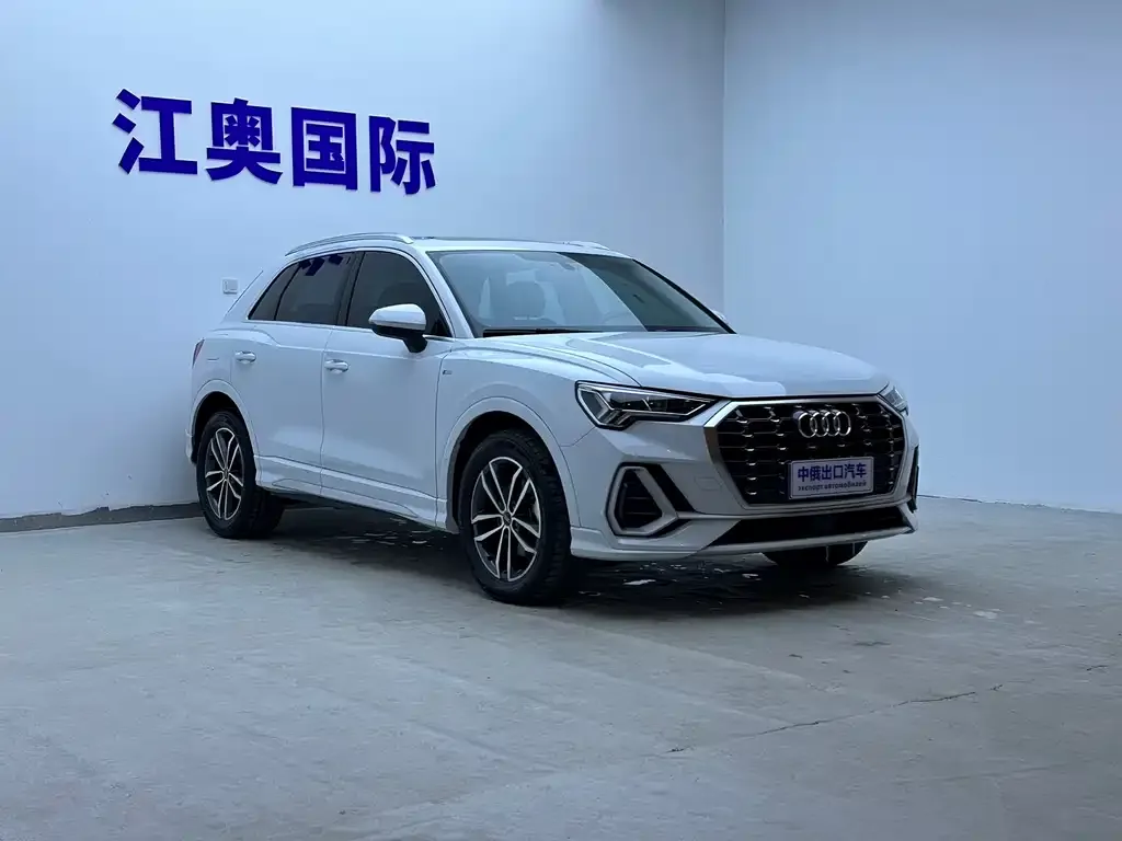 Audi Q3 2022 из CN, фото 2