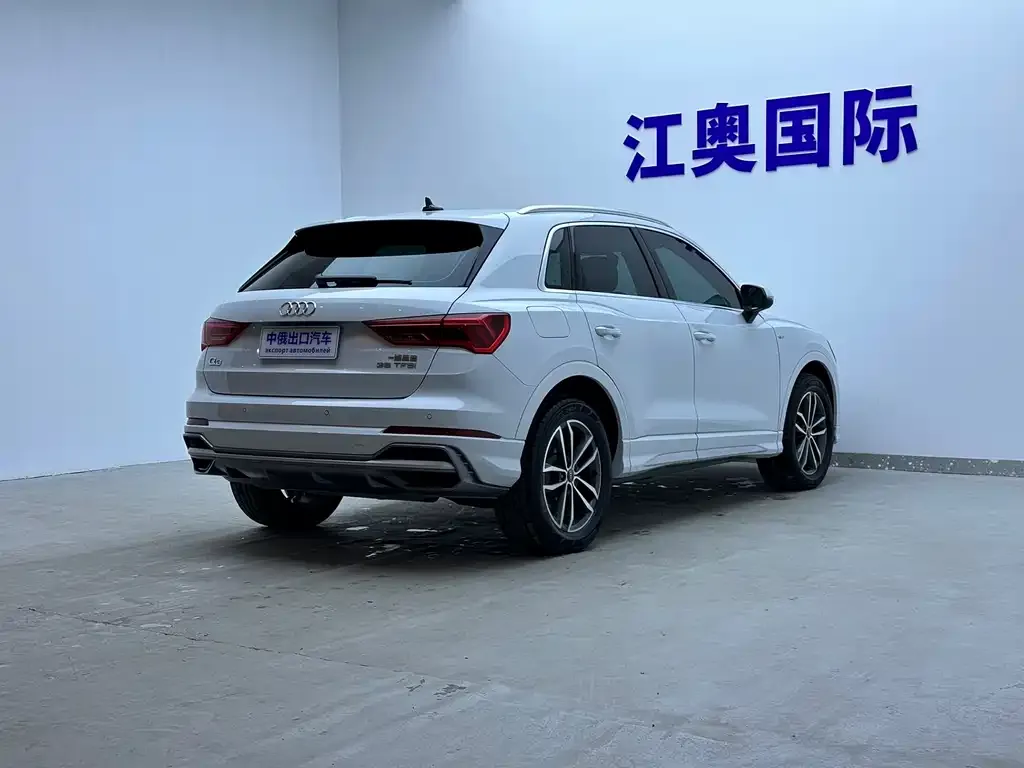 Audi Q3 2022 из CN, фото 4