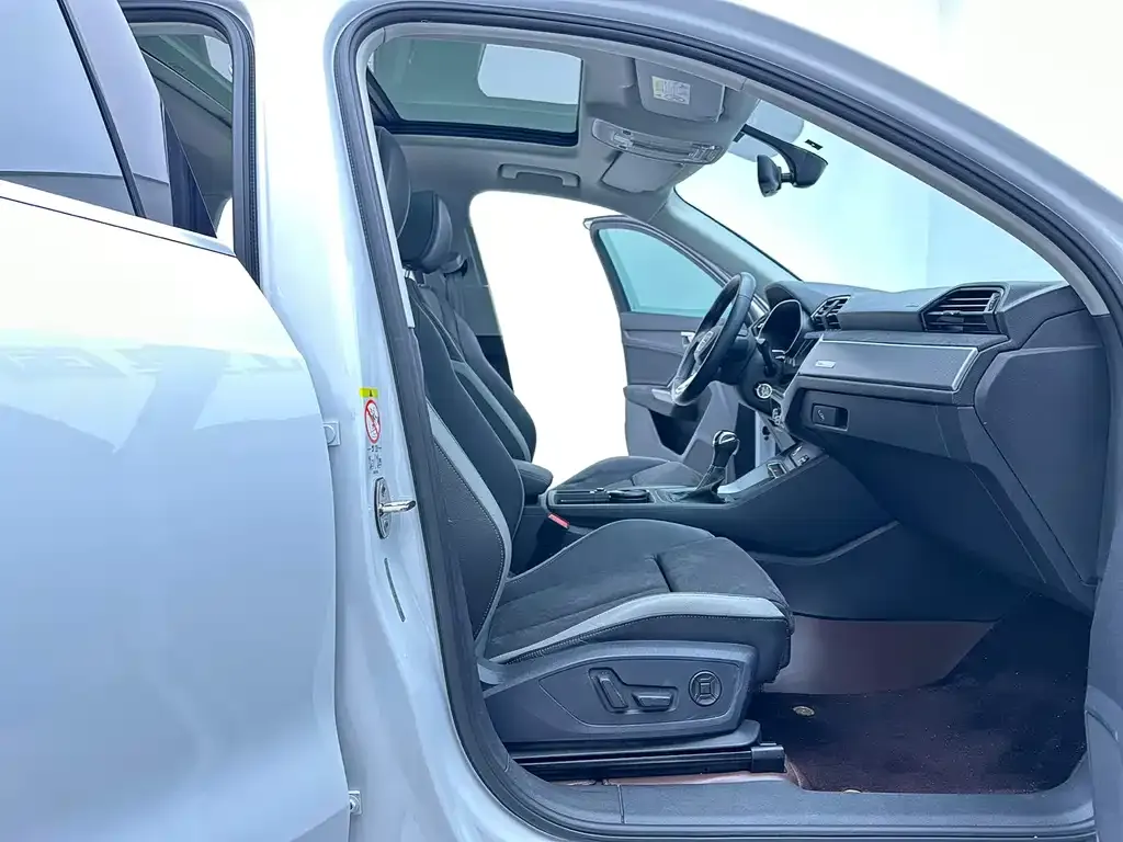 Audi Q3 2022 из CN, фото 6