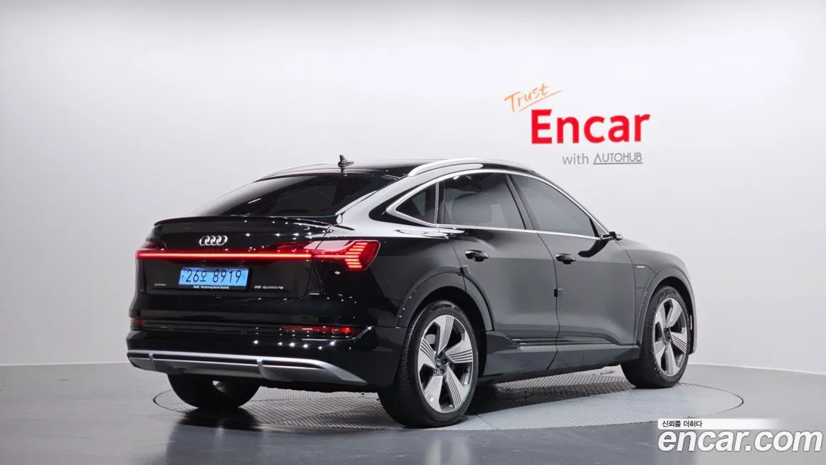 Audi e-tron 2022 из KR, фото 7