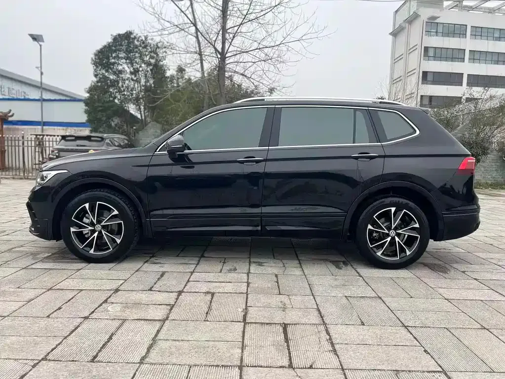 Volkswagen Tiguan L 2025 из CN, фото 10