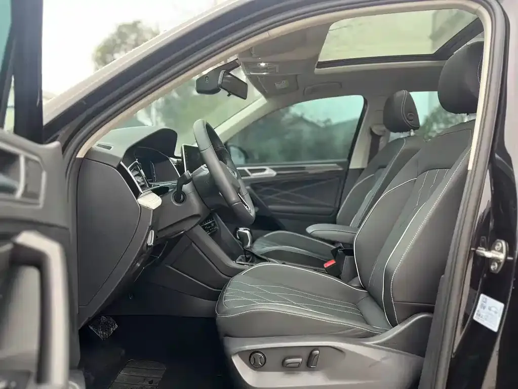 Volkswagen Tiguan L 2025 из CN, фото 2