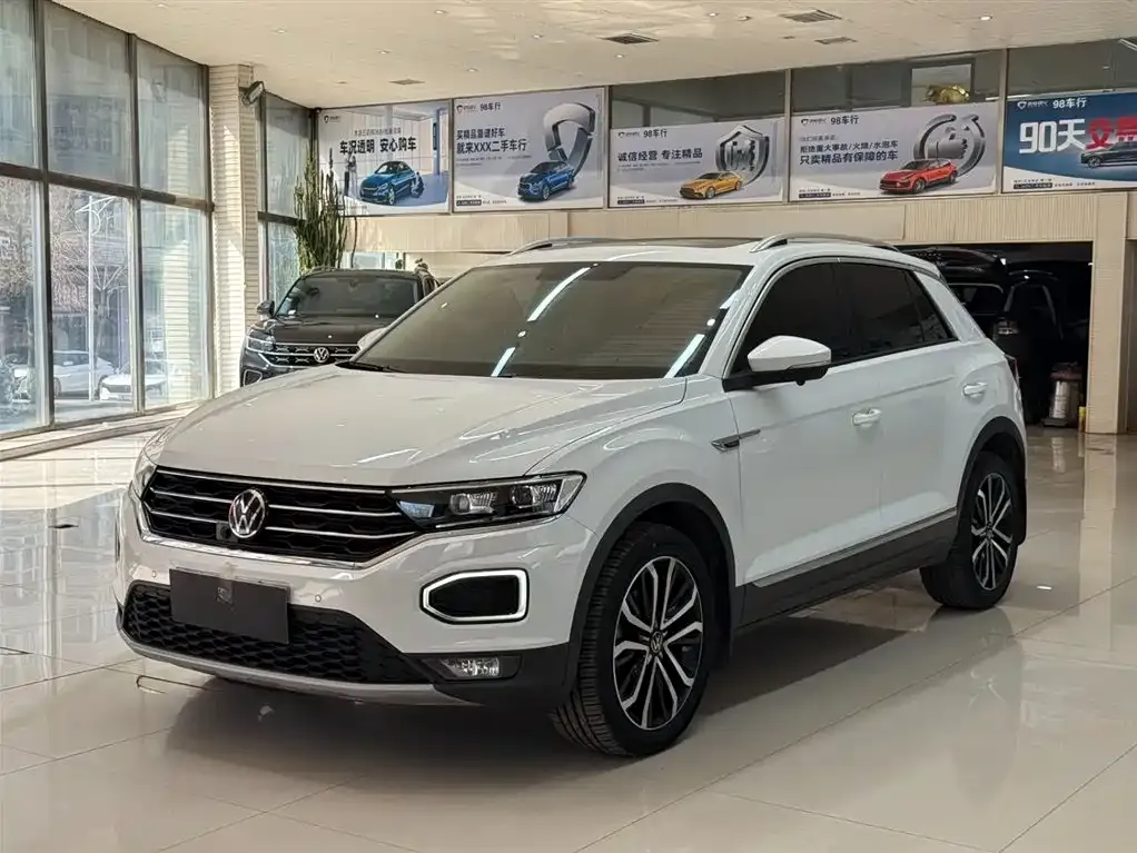 Volkswagen T-Roc — фото 1