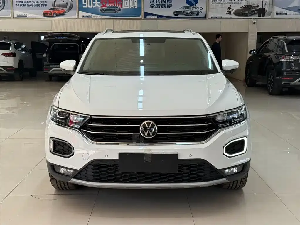 Volkswagen T-Roc — фото 5