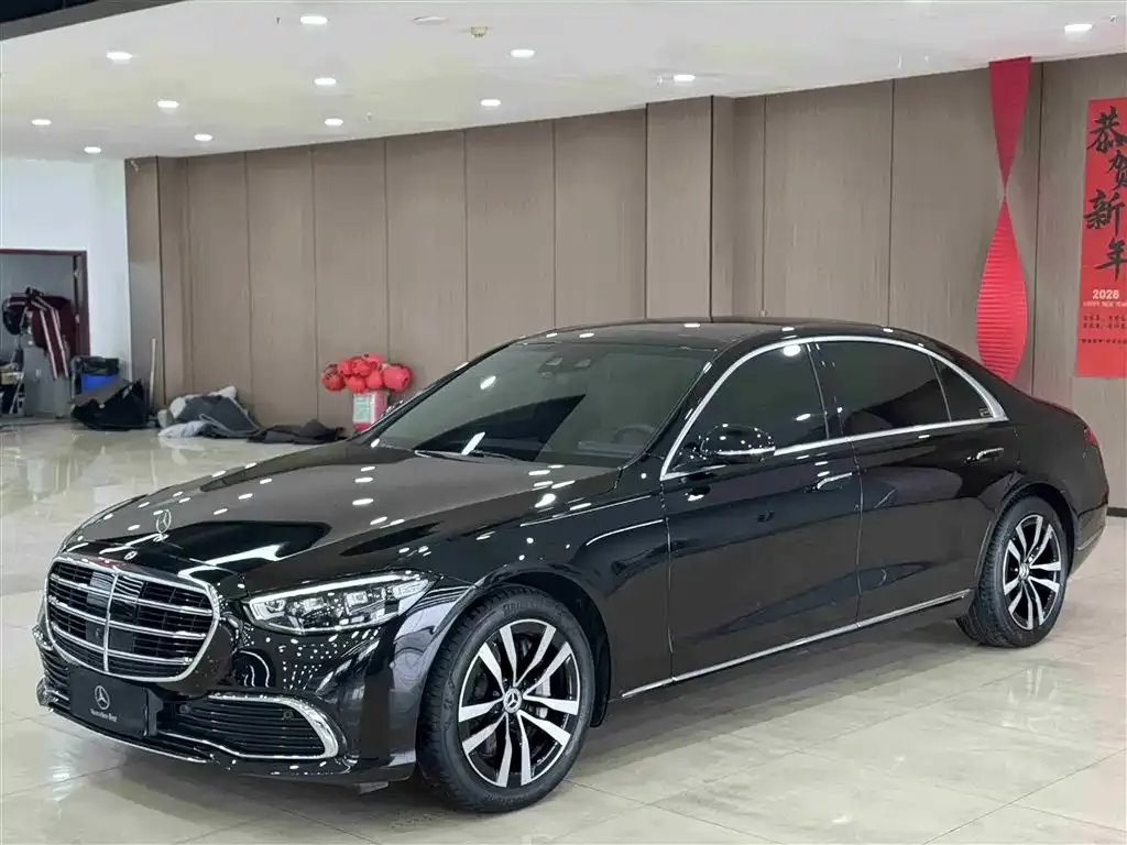 Mercedes-Benz S-Class — фото 1