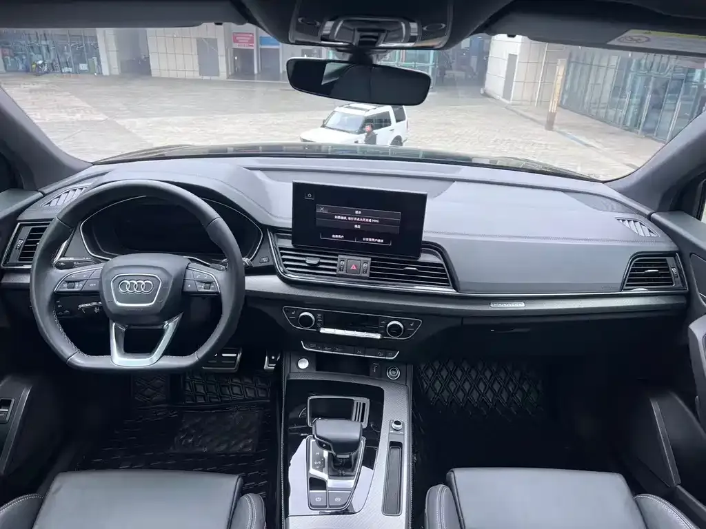 Audi Q5L 2023 из CN, фото 2