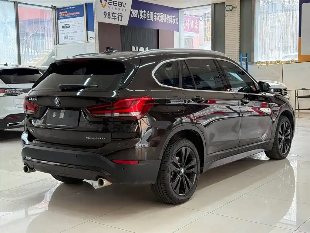 BMW X1 2021 из CN, фото 3