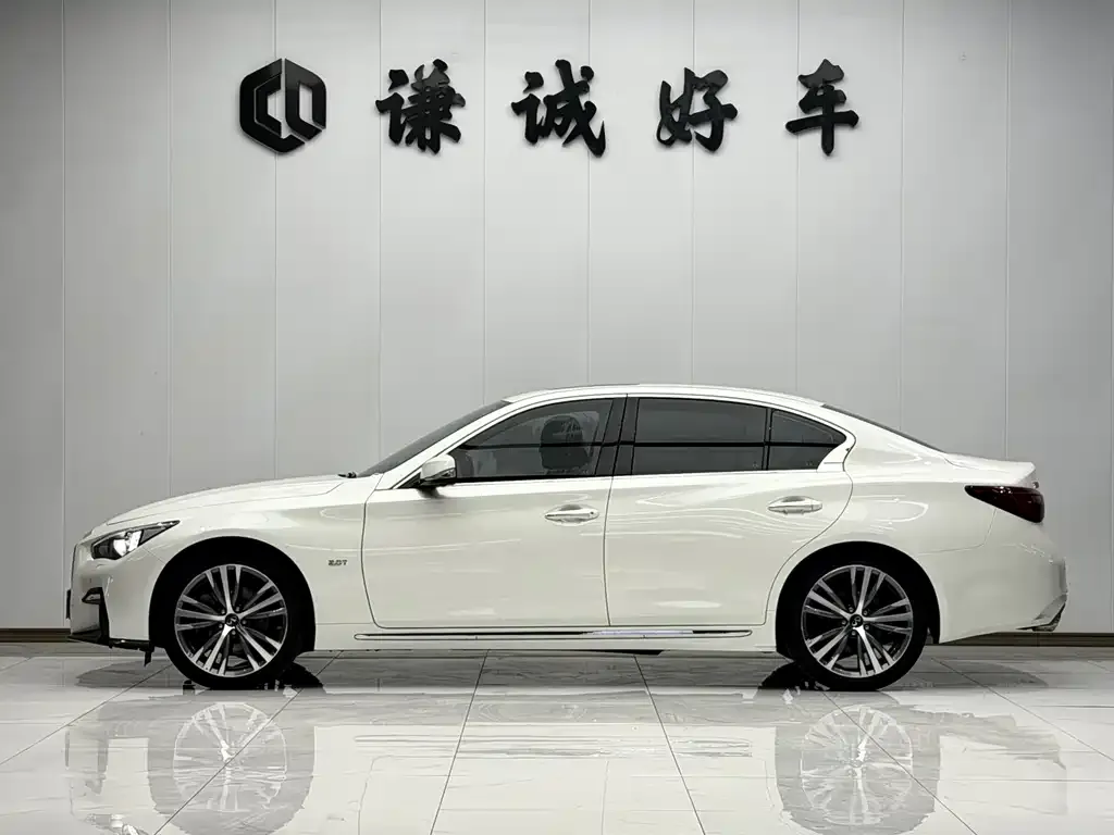 Infiniti Q50L 2021 из CN, фото 3